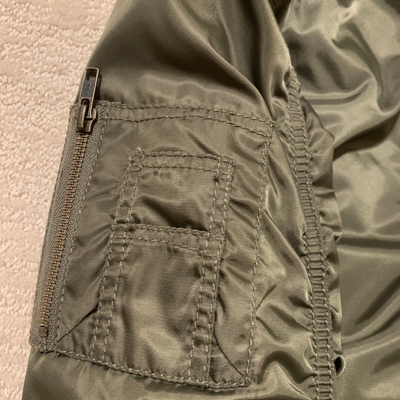 Army green hooded jacket, 90% new, - Picture 3 of 5